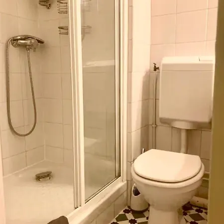 Grand Style Haussmanien A 7 Min Du Chateau! 21m2 Versailles