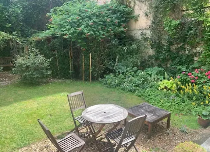 Grand Style Haussmanien A 7 Min Du Chateau! 21m2 Versalles
